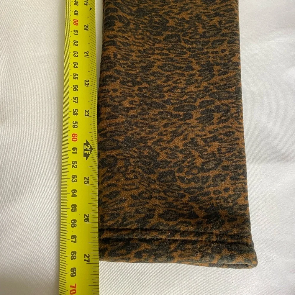Leopard Leggings, Size M - Picture 7 of 9